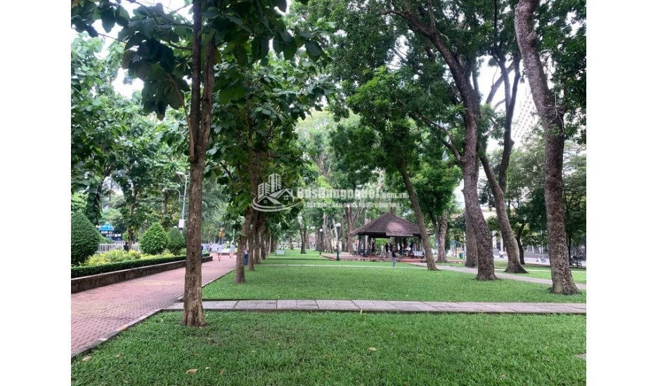 BÁN KHÁCH SẠN QUẬN 1 CŨ, 9 TẦNG + HẦM, TRỆT, LỬNG, SÂN THƯỢNG, TIỆN ÍCH ĐỦ ĐẦY